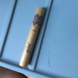 Gifted mascara